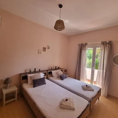 شقة Seaside Garden House 7 *