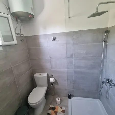 Seaside Garden House 7