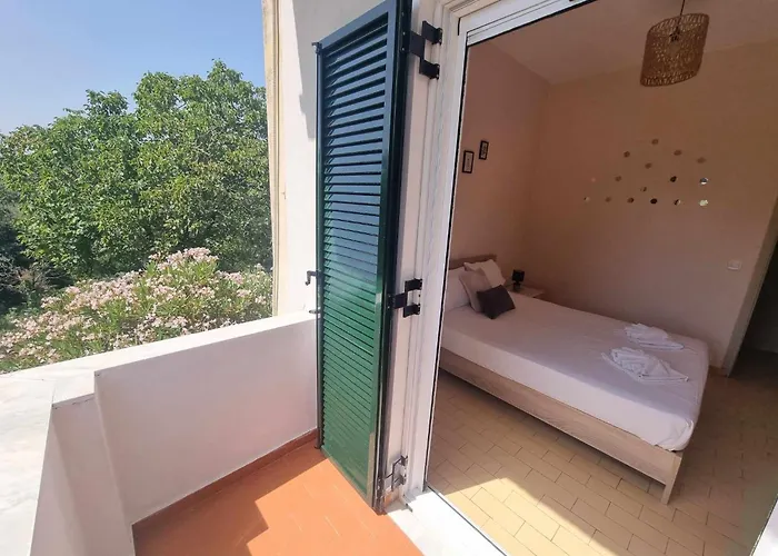 Apartment Seaside Garden House 7